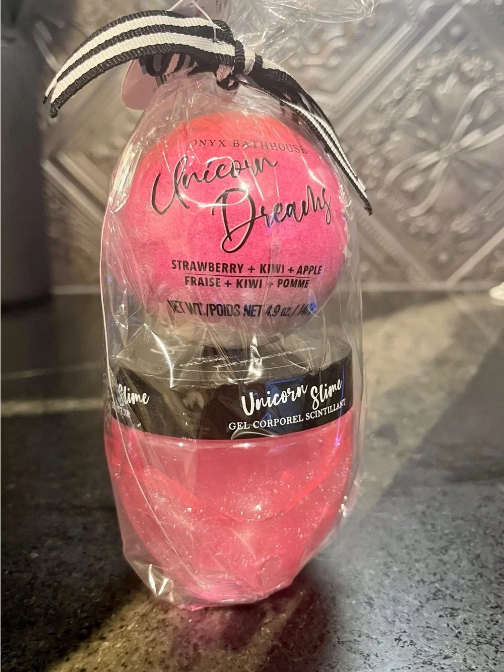 Unicorn Dreams Body Glitter Gel & Bath Bomb - Pink